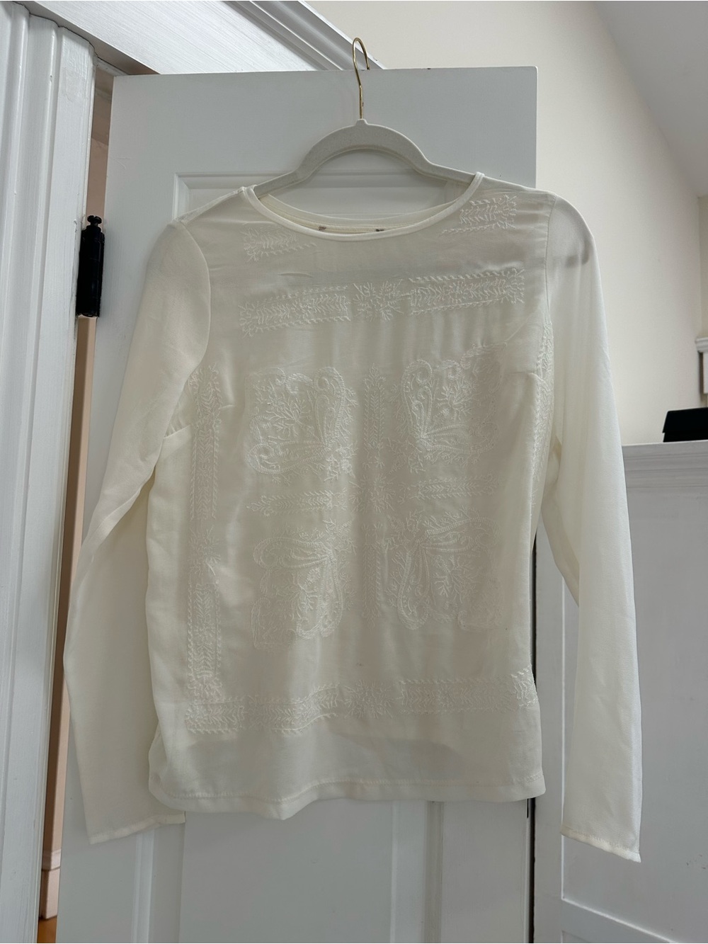Women's White Sheer Lace Long-Sleeve Top